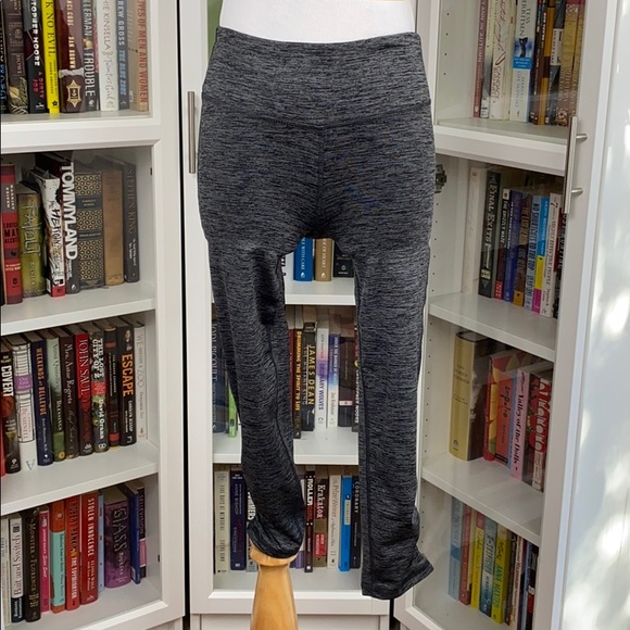 GAIAM Pants - GAIAM Marled Gray Rouched Leg Cropped Leggings